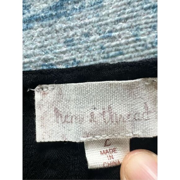 Hem & Thread Black Textured Stripe V Neck Tie Front Ruffle Sleeve Tee Large - Picture 3 of 7